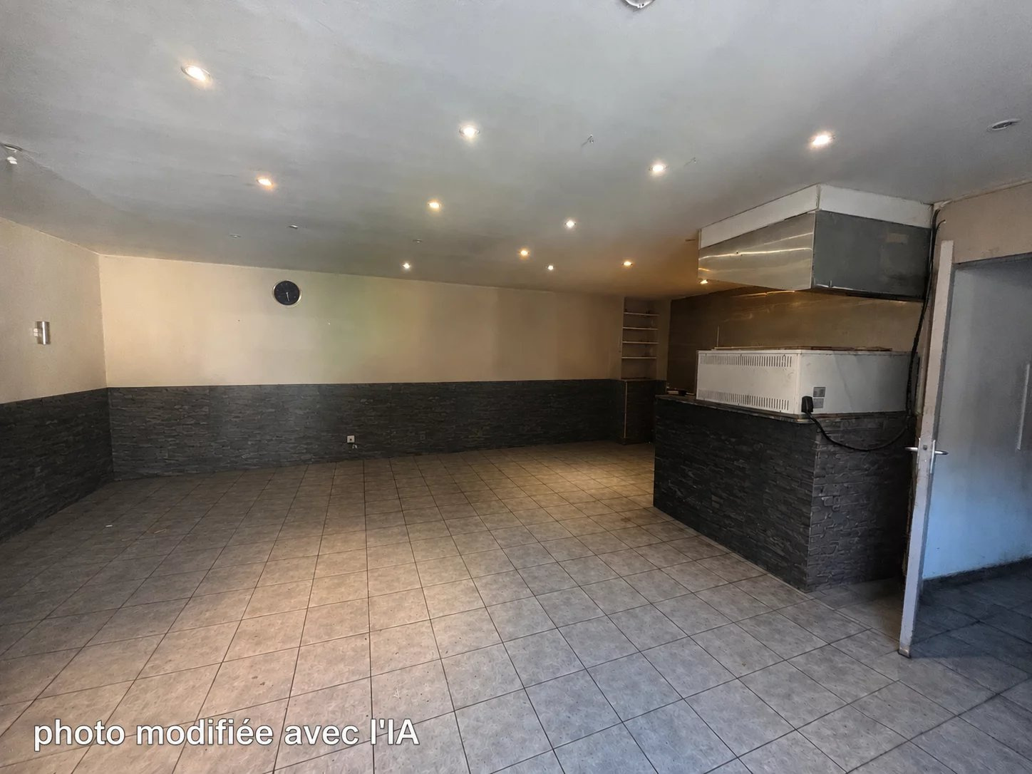 Local commercial à louer à Nice, 42,44 m², 1 pièce – photo 1 sur 2